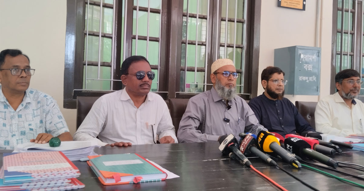 শিক্ষার্থীদের তোপে যেভাবে বদলে গেল রাকসুর ভোটের দিন