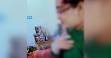 নার্সের কাণ্ড, মুমূর্ষু রোগীর পাশে দাঁড়িয়ে টিকটক!
