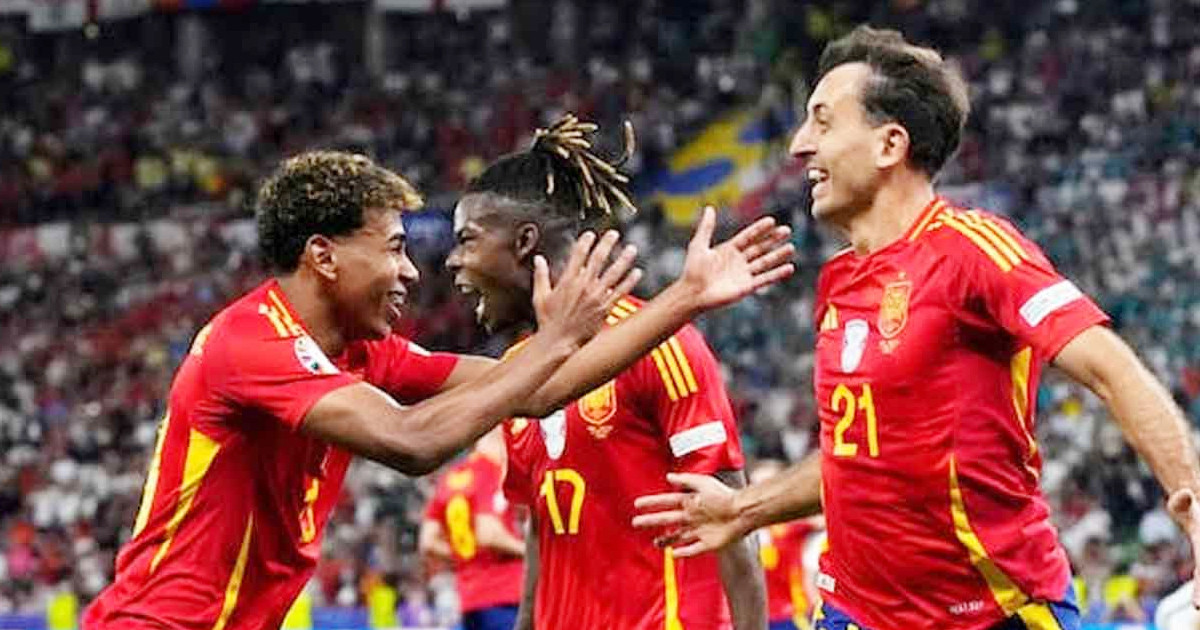 বার্সার সাত ফুটবলার নিয়ে স্পেন দল ঘোষণা, রিয়াল থেকে কয়জন?