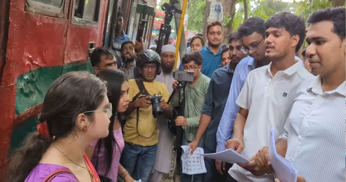 তর্ক-বিতর্কে সরগরম ক্যাম্পাস, প্রার্থীদের প্রতিশ্রুতির ফুলঝুরি