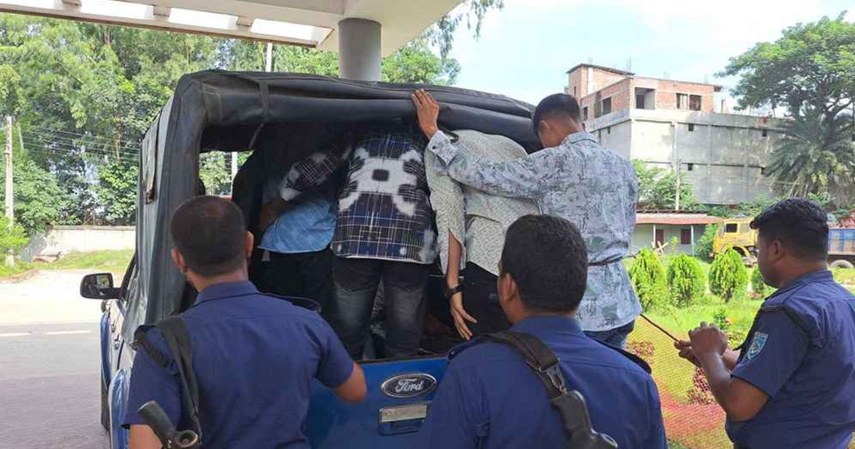 বাসর রাতে নববধূকে দলবদ্ধ ধর্ষণ, স্বামীসহ আটক ৭