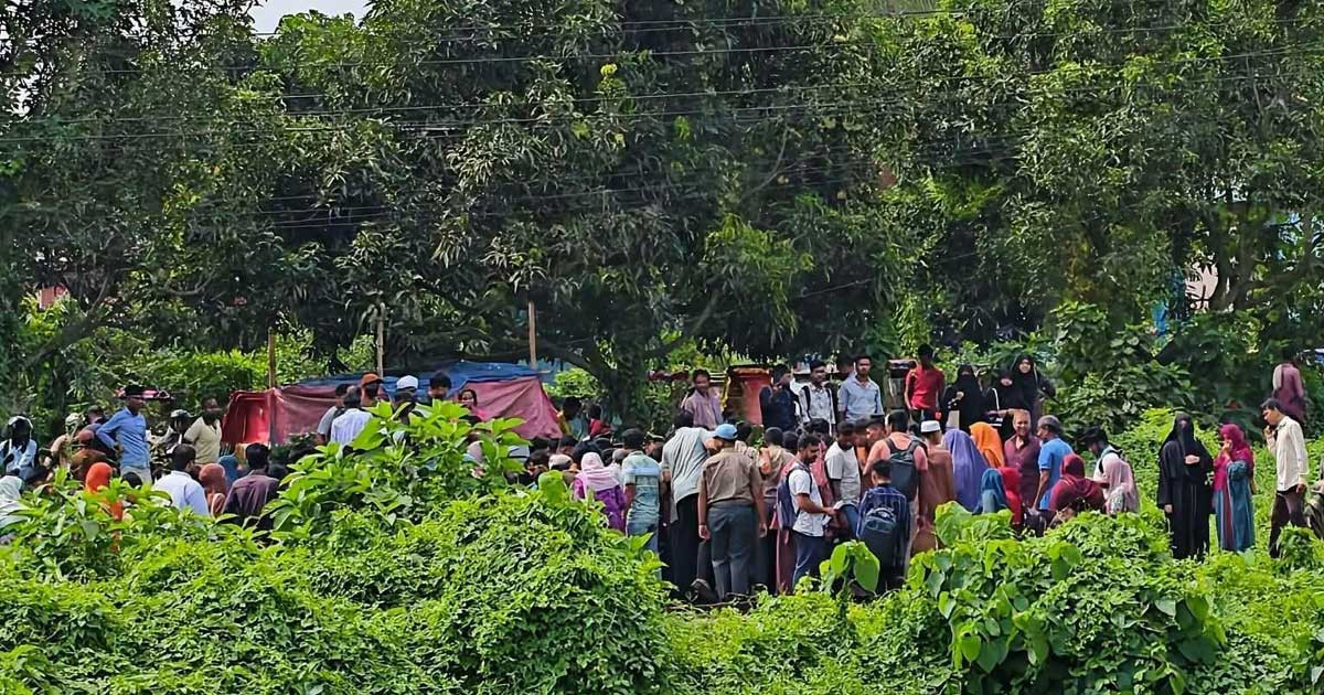 বগুড়ায় ট্রেনের ধাক্কায় ফুচকা বিক্রেতার মৃত্যু