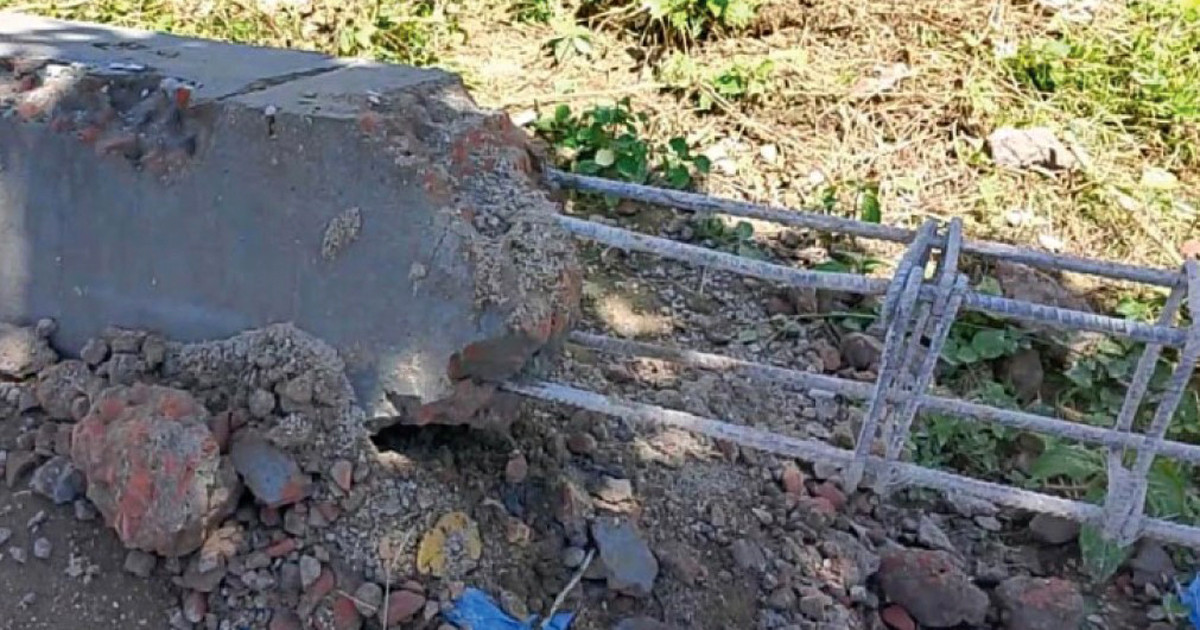 অভিযোগ প্রসঙ্গে ঠিকাদার বললেন—‘কে কলা খায়, আপনারা জানেন’