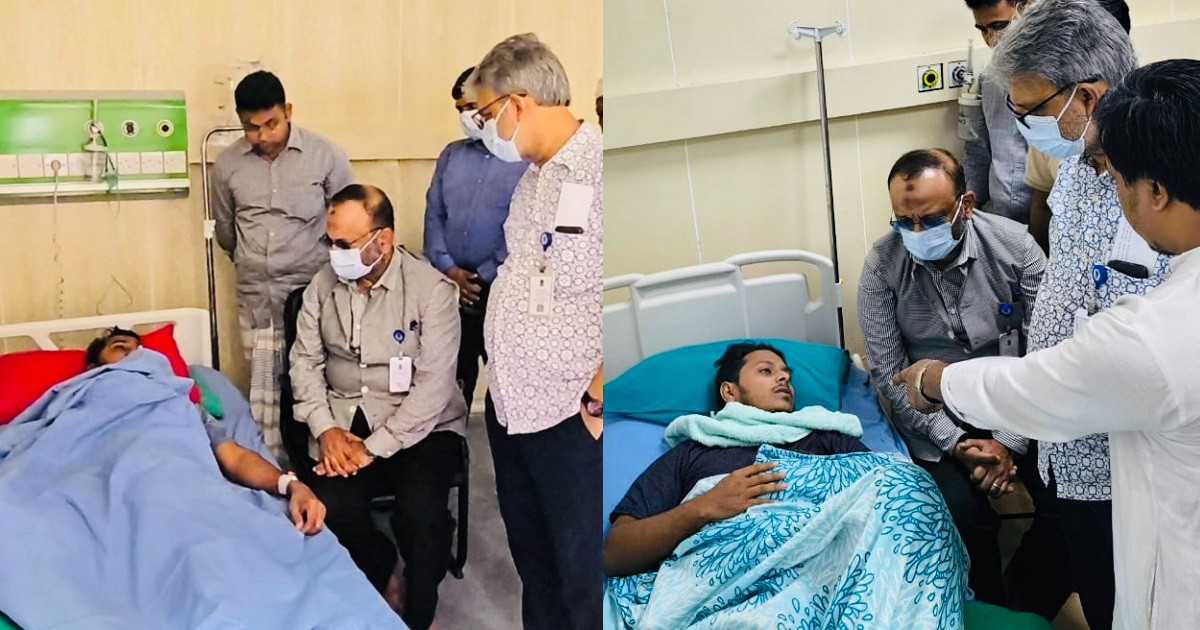 অসুস্থ ছাত্রদের দেখতে হাসপাতালে ঢাবি ভিসি
