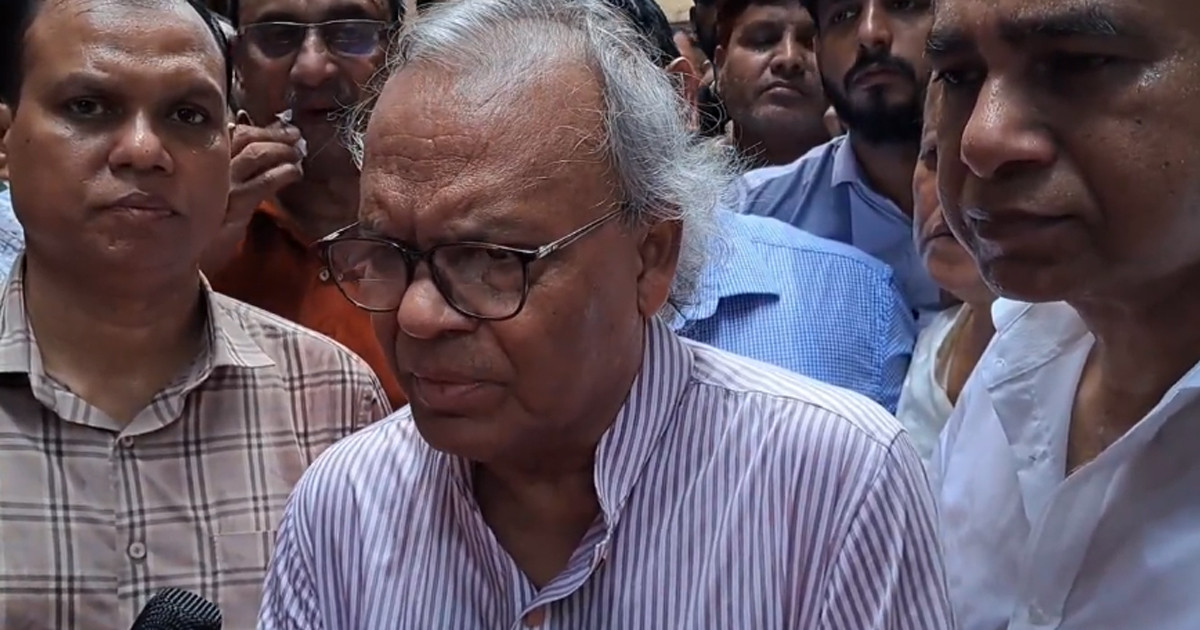 প্রশাসনে ঘাপটি মেরে থাকারাই হাসিনার পরিকল্পনা বাস্তবায়নের কাজ করছে: রিজভী