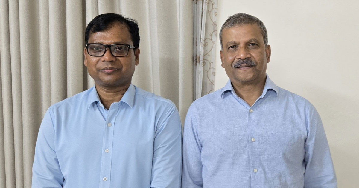 সারওয়ার আলমকে নিয়ে আসিফ নজরুলের আবেগঘন পোস্ট