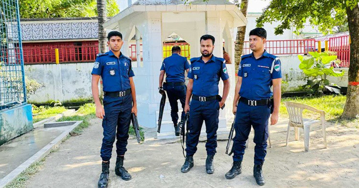 কুষ্টিয়ায় লালন আখড়ায় পুলিশ মোতায়েন