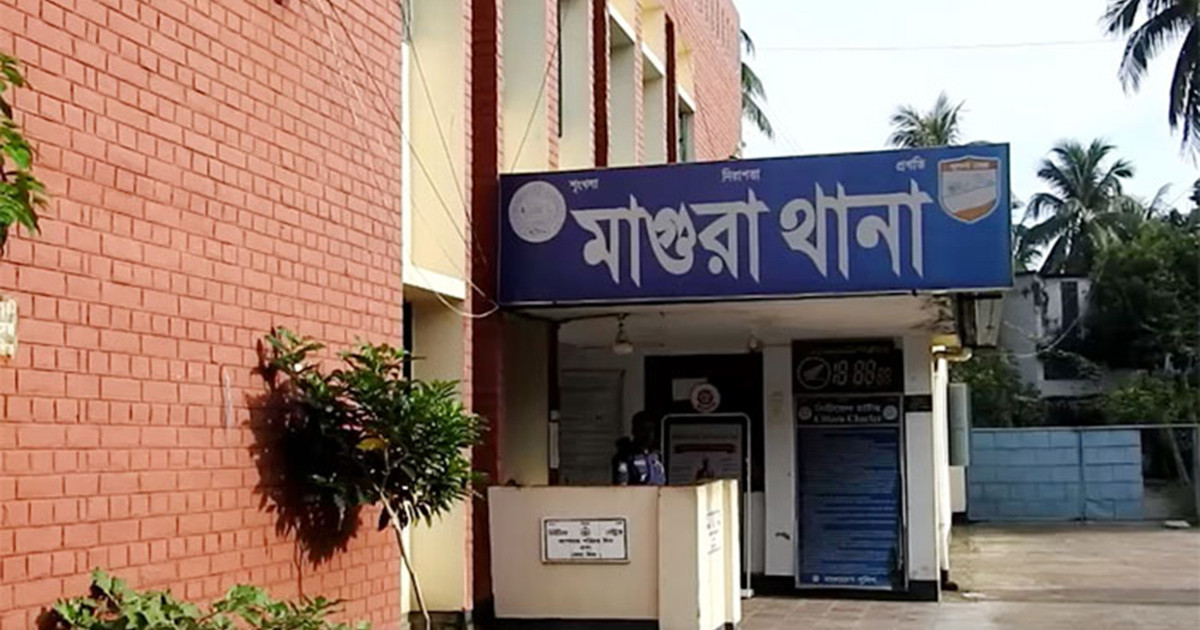 দুই সতীনের ঝগড়ায় ঘরে আগুন, তৃতীয় স্ত্রীসহ দগ্ধ ৩