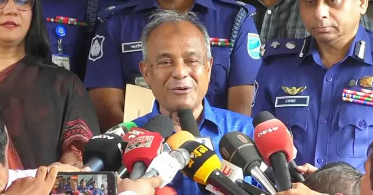 দুর্গাপূজা ঘিরে নাশকতার আশঙ্কা নেই: স্বরাষ্ট্র উপদেষ্টা
