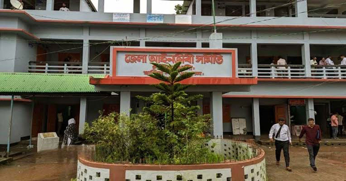 পটুয়াখালী নারী ও শিশু ট্রাইব্যুনালের বিচারকের বিরুদ্ধে প্রধান বিচারপতির কাছে অভিযোগ
