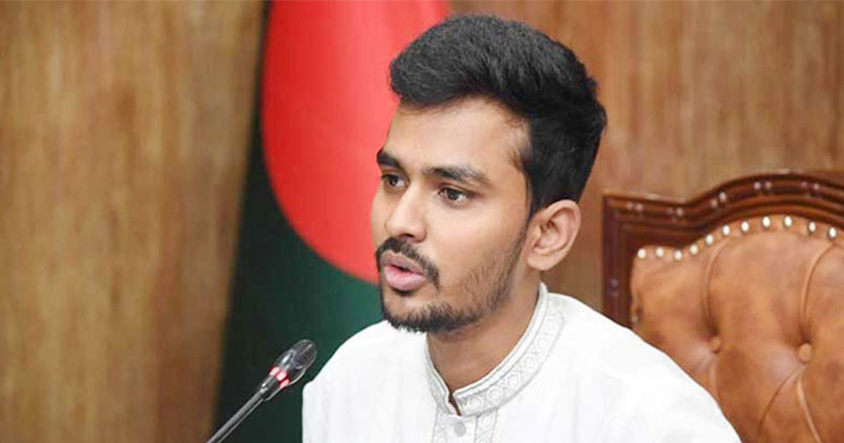 রাতে ডাকসু নিয়ে যে বার্তা দিলেন আসিফ মাহমুদ