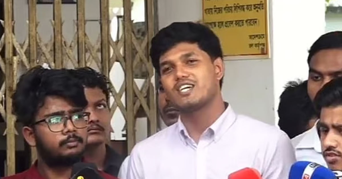 রিটার্নিং কর্মকর্তার অনুমতি নিয়েই ভোটকেন্দ্রে ঢুকেছি: আবিদুল