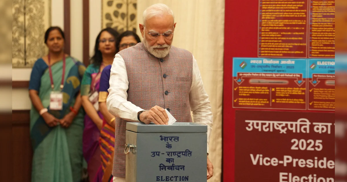 ভারতের উপরাষ্ট্রপতি নির্বাচনে ভোট দিলেন মোদি