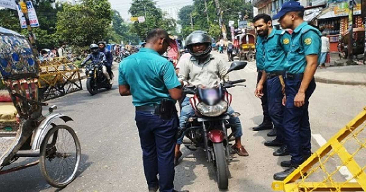 ঢাকার বিভিন্ন এলাকায় ট্রাফিক আইনে ২৫৫০ মামলা