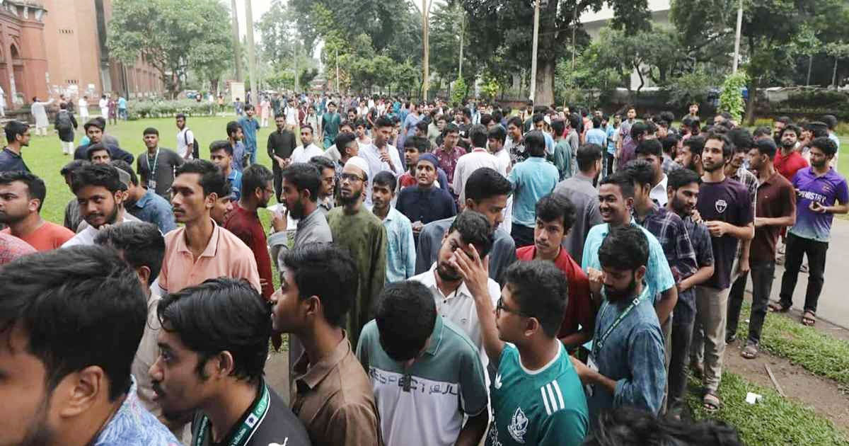 ‘অবিশ্বাস্য জনসমর্থন নিয়ে এসেছেন, অকল্পনীয় ব্যাপারস্যাপার’