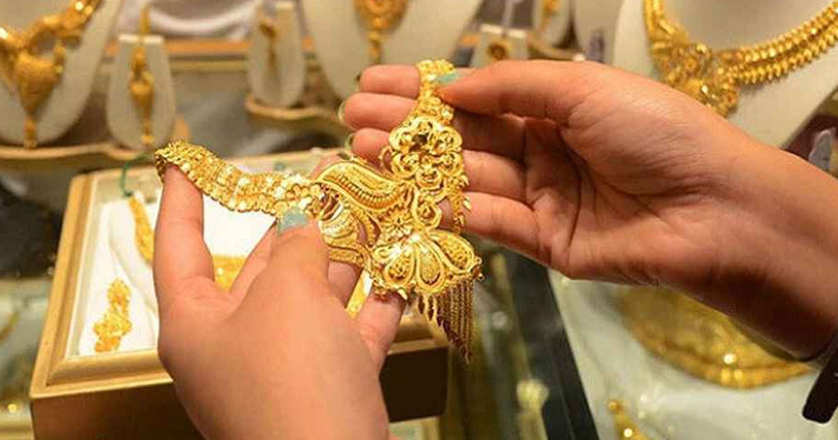 আজ যে দামে বিক্রি হচ্ছে স্বর্ণ