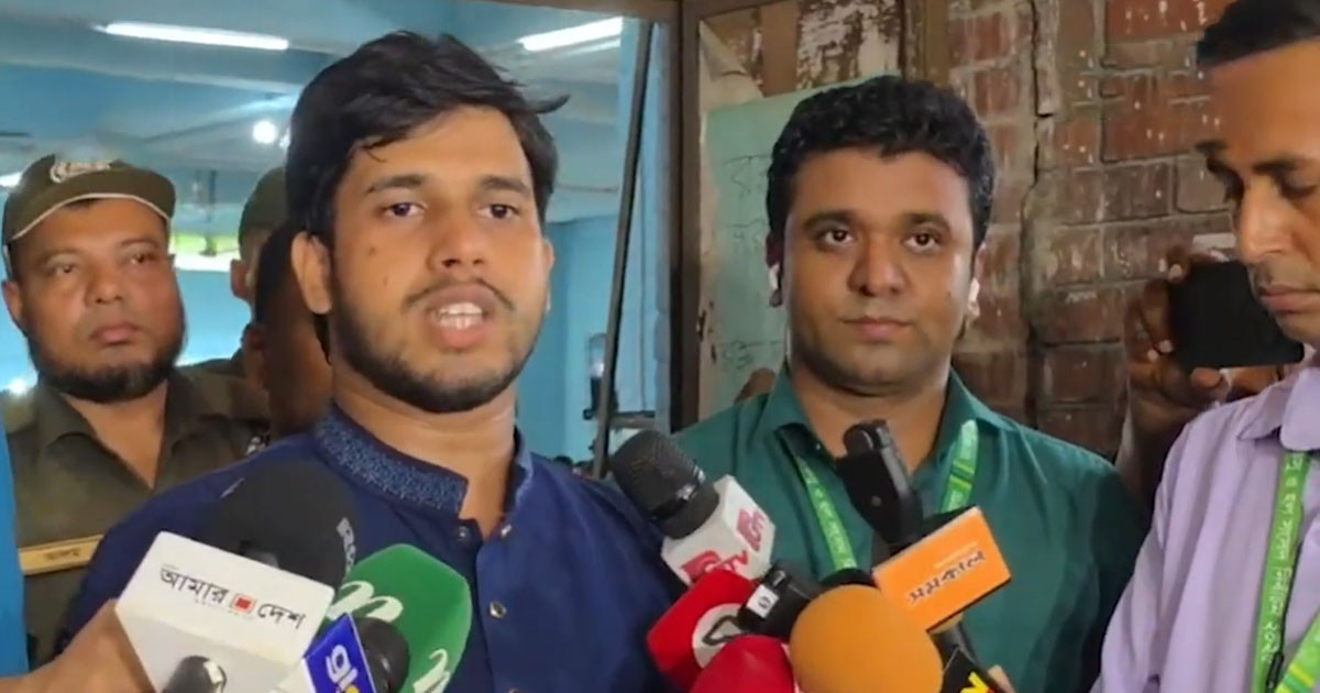 ভোটকেন্দ্রে অতিরিক্ত ব্যালট পেপার কেন?