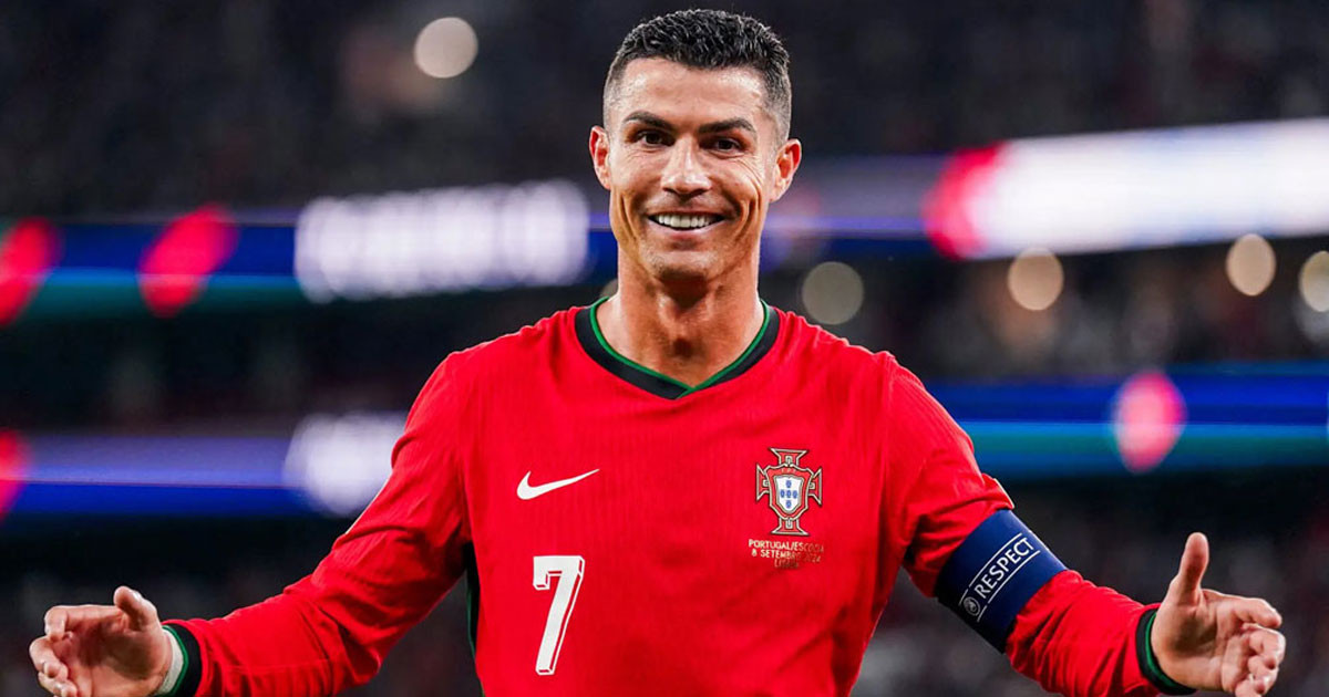 সর্বকালের সেরা ফুটবলারের স্বীকৃতি পেলেন রোনালদো