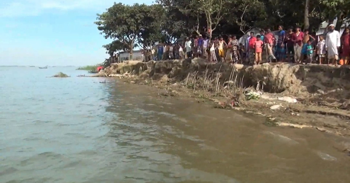 নেত্রকোনার খালিয়াজুরীতে স্পিডবোর্ড ডুবি, নিখোঁজ ৪