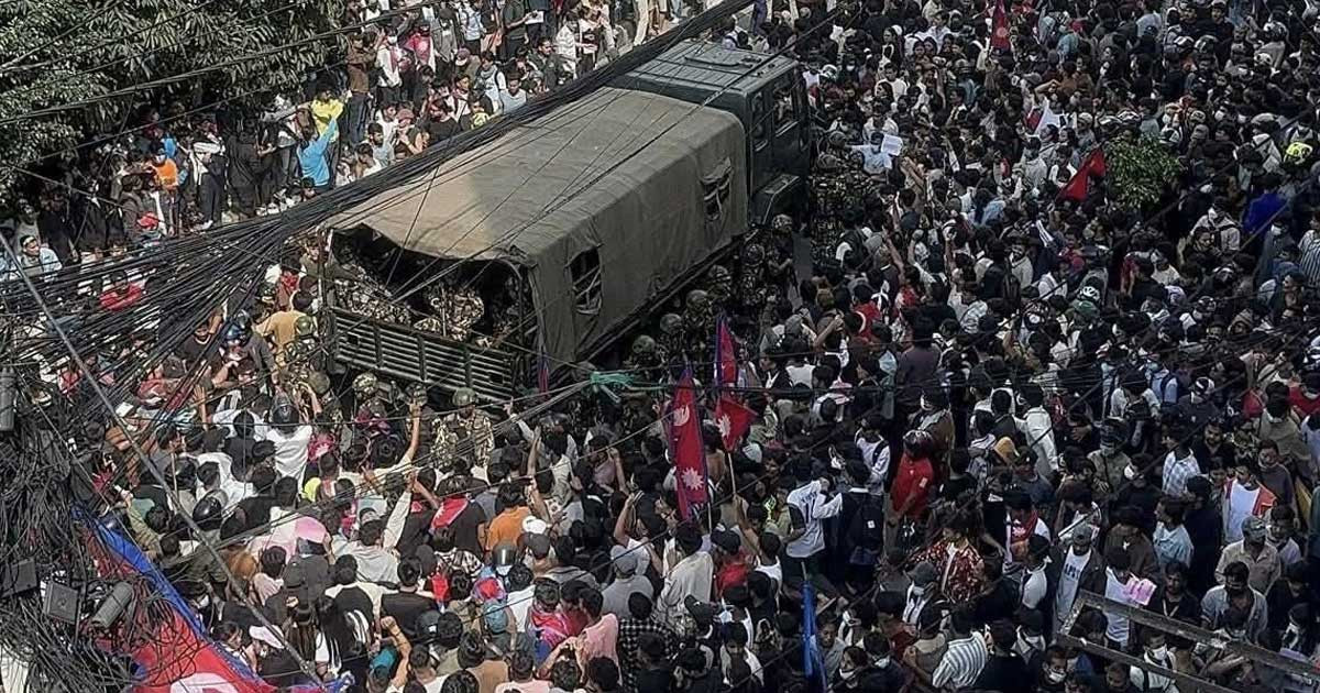 পলাতক ১২ হাজার ৫৩৩ কয়েদির হদিস মিলছে না নেপালে
