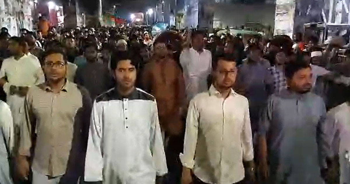 দ্রুত জাকসুর ফল প্রকাশের দাবিতে শাহবাগে শিবিরের বিক্ষোভ