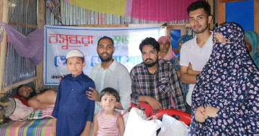 ভোলায় দুর্ঘটনায় শয্যাশায়ী রিপনের পাশে বসুন্ধরা শুভসংঘ