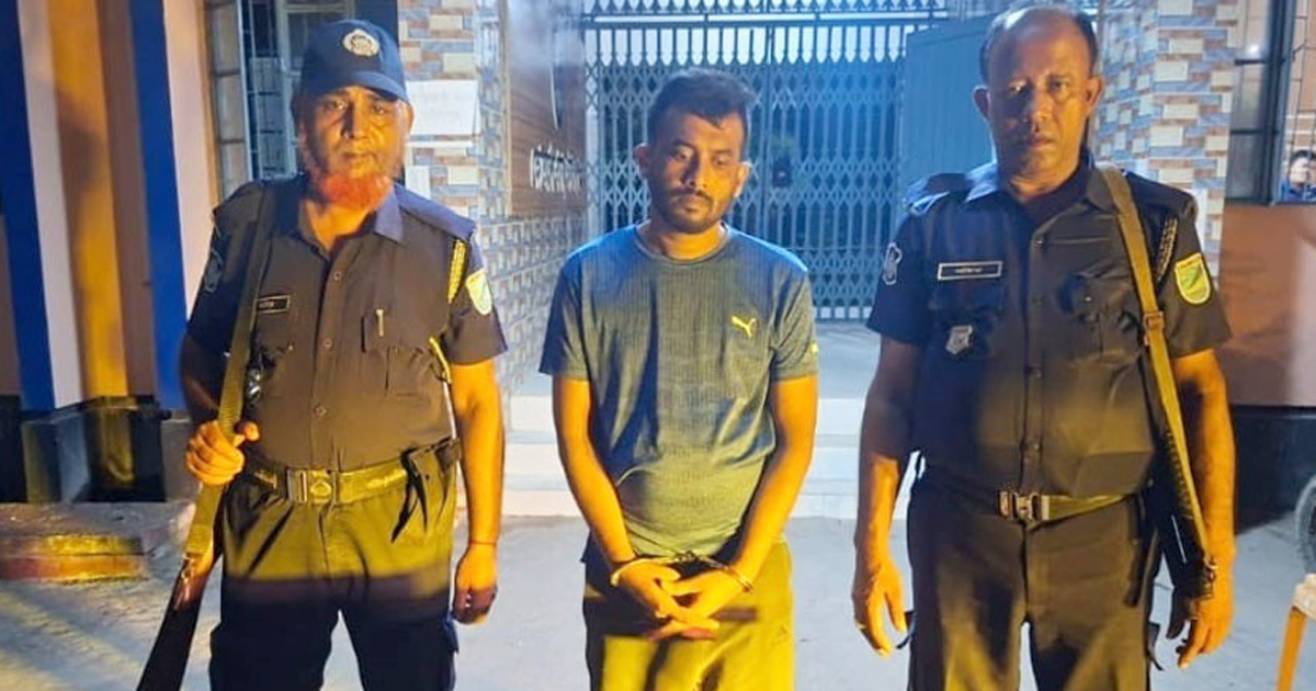 ফরিদপুর মহানগর স্বেচ্ছাসেবক দলের সদস্য সচিব সবুজকে বহিষ্কার