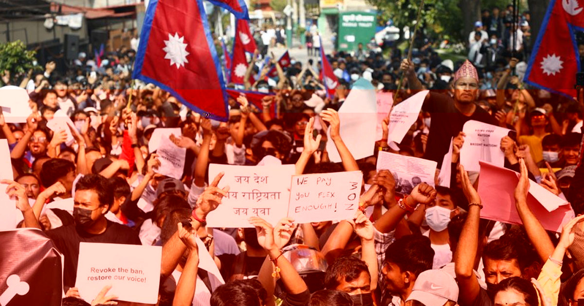 যে কারণে আবারও উত্তাল নেপাল