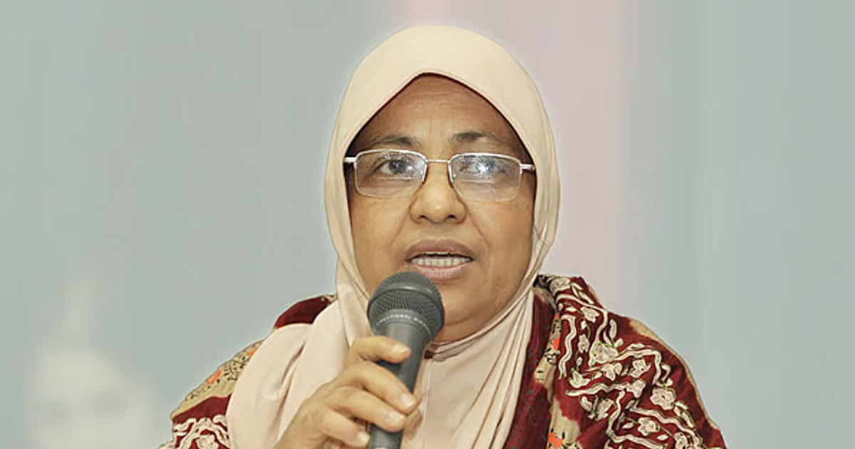 সিঙ্গাপুর গেলেন স্বাস্থ্য উপদেষ্টা