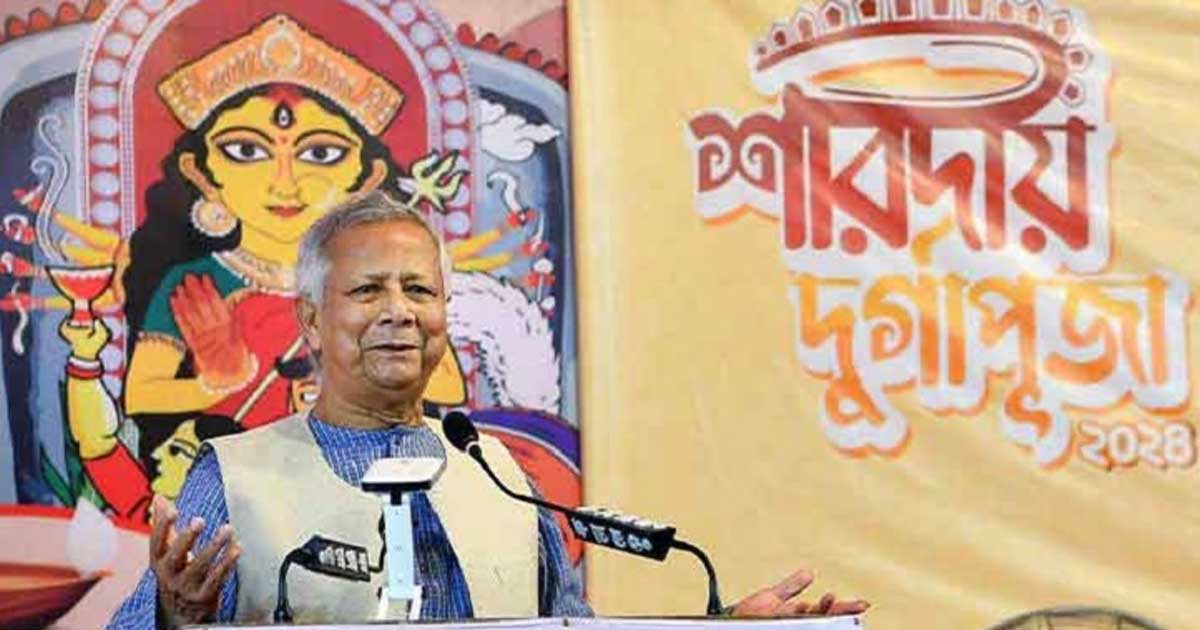 ঢাকেশ্বরী মন্দির পরিদর্শনে প্রধান উপদেষ্টা