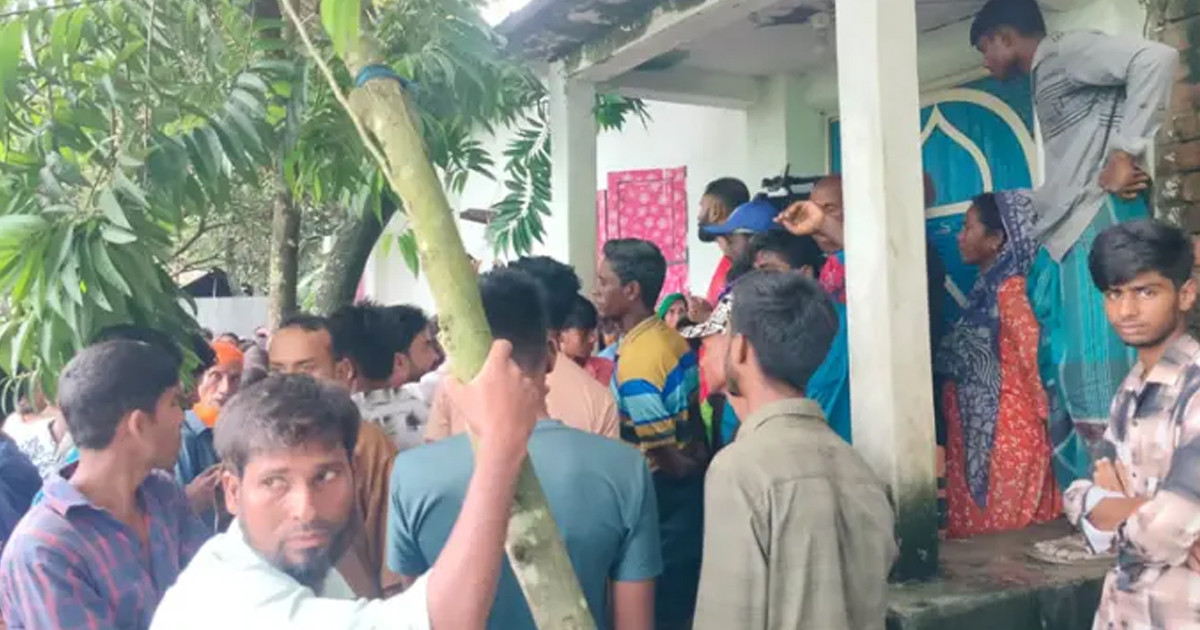 শিবগঞ্জে মা-ছেলেকে কুপিয়ে হত্যা