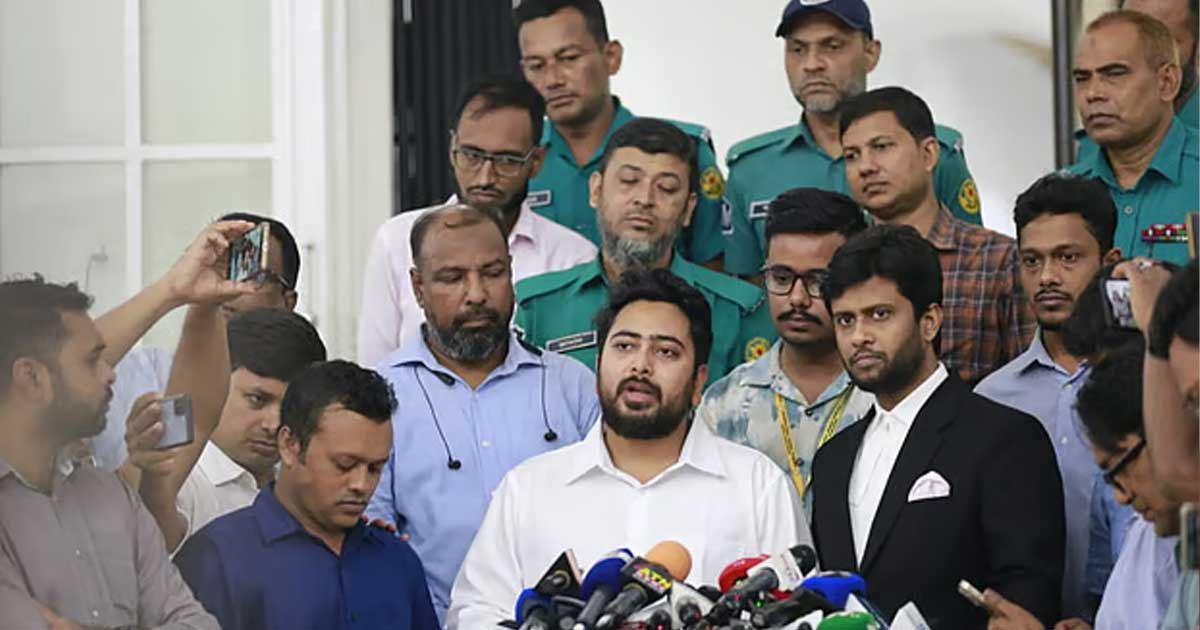 নির্বাচনের পরও বিচার চালিয়ে নেওয়ার রোডম্যাপ চেয়েছেন নাহিদ ইসলাম