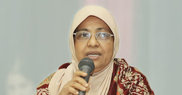 সিঙ্গাপুর গেলেন স্বাস্থ্য উপদেষ্টা