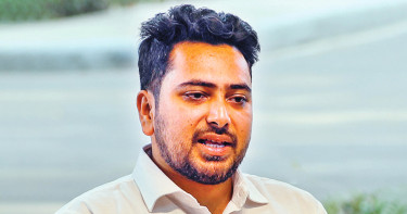 হাসিনার বিরুদ্ধে সাক্ষ্য দিতে দুপুরে ট্রাইব্যুনালে যাবেন নাহিদ