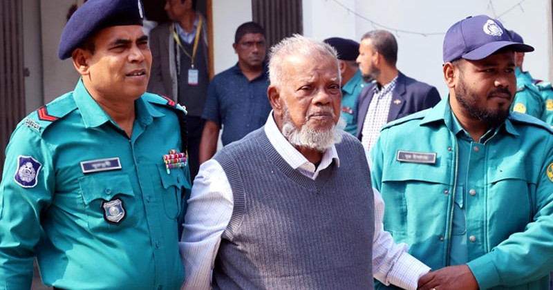 আদালতে ড্রাই ফ্রুটস ও স্যান্ডউইচ চেয়ে পেলেন না আমু