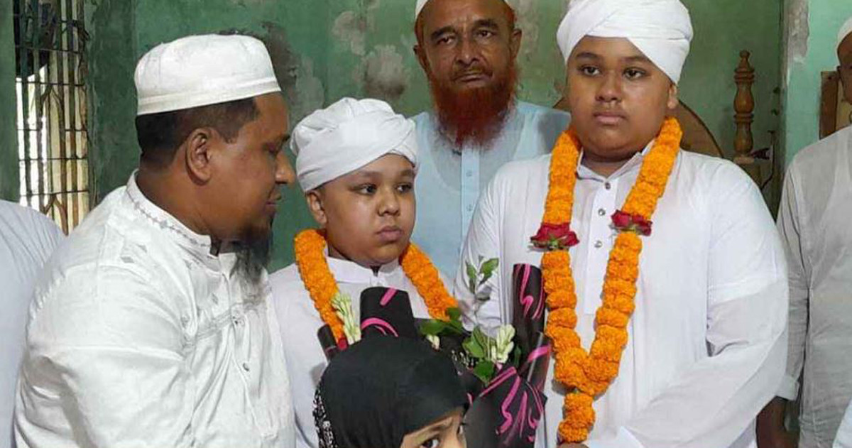 ৭ মাসে কোরআনের হাফেজ দুই ভাই