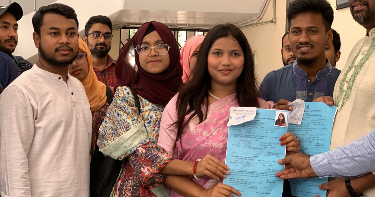 বিয়ের গহণা কেনার জন্য জমানো টাকায় রাকসু নির্বাচন করছেন নিশা’