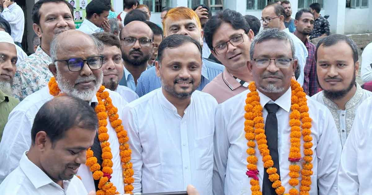 কুড়িগ্রাম আইনজীবী সমিতি নির্বাচন: সভাপতি পদে বিএনপির, সাধারণ সম্পাদক পদে জামায়াতের প্রার্থী জয়ী