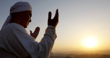 জুমার দিনে যে বিশেষ মুহূর্তে দোয়া কবুল হয়