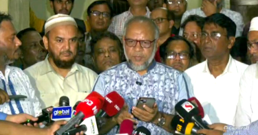 রাবির উপ-উপাচার্যকে অবরুদ্ধ, কর্মবিরতির ঘোষণা শিক্ষক-কর্মকর্তাদের