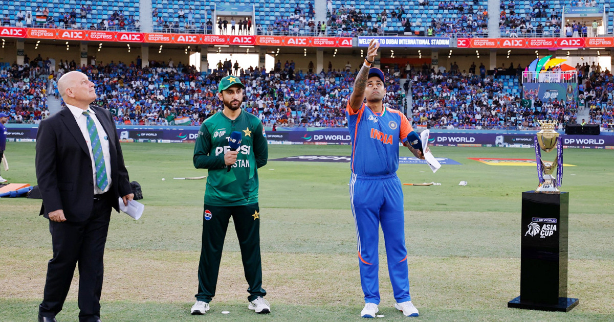 পাকিস্তানকে ব্যাটিংয়ে পাঠাল ভারত