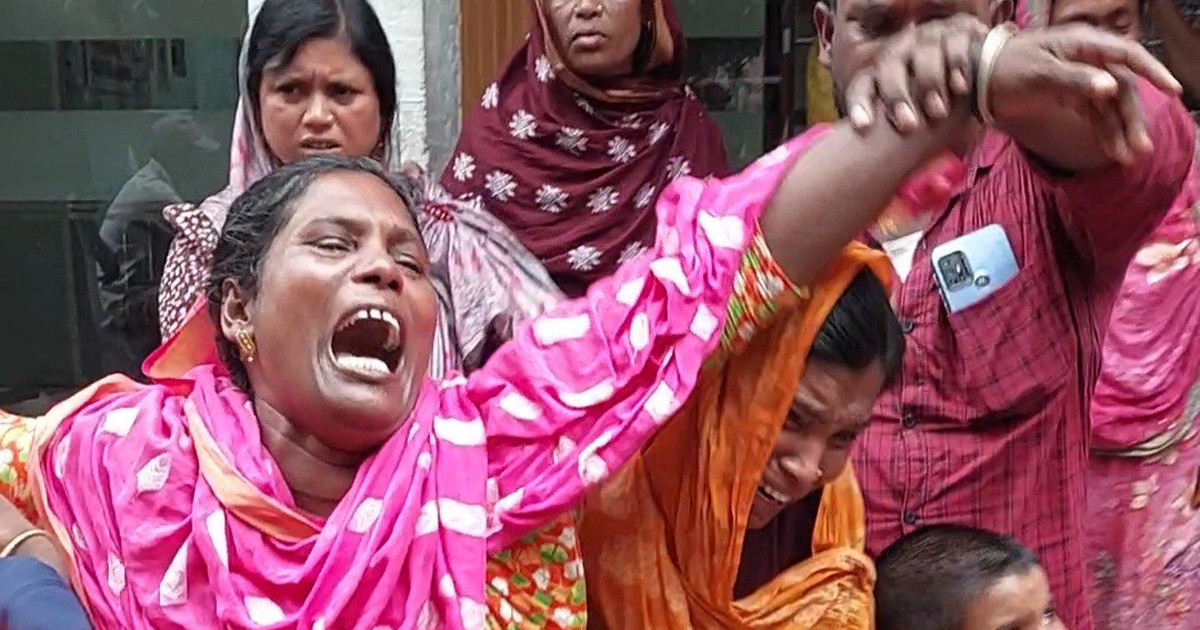 নবজাতকের মৃত্যুর পর বিস্কুটের প্যাকেটে গুমের চেষ্টা
