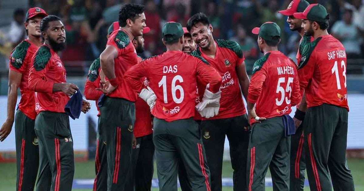 বাঁচা মরার ম্যাচে টস জিতে বোলিংয়ে বাংলাদেশ