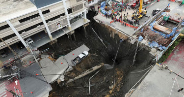 ব্যাংককের মতো সিংকহোল হতে পারে ঢাকায়ও