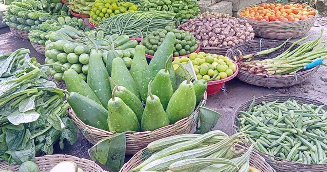 সবজির চড়া দামে ক্রেতাদের নাভিশ্বাস