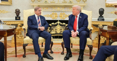 ভারতের সঙ্গে যুদ্ধবিরতি নিশ্চিতে ট্রাম্পের প্রশংসা করলেন পাকিস্তানের প্রধানমন্ত্রী