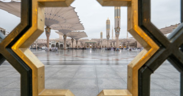 মদিনায় গিয়ে রাসুল (সা.) সর্বপ্রথম যাঁর বাড়িতে অবস্থান করেছেন