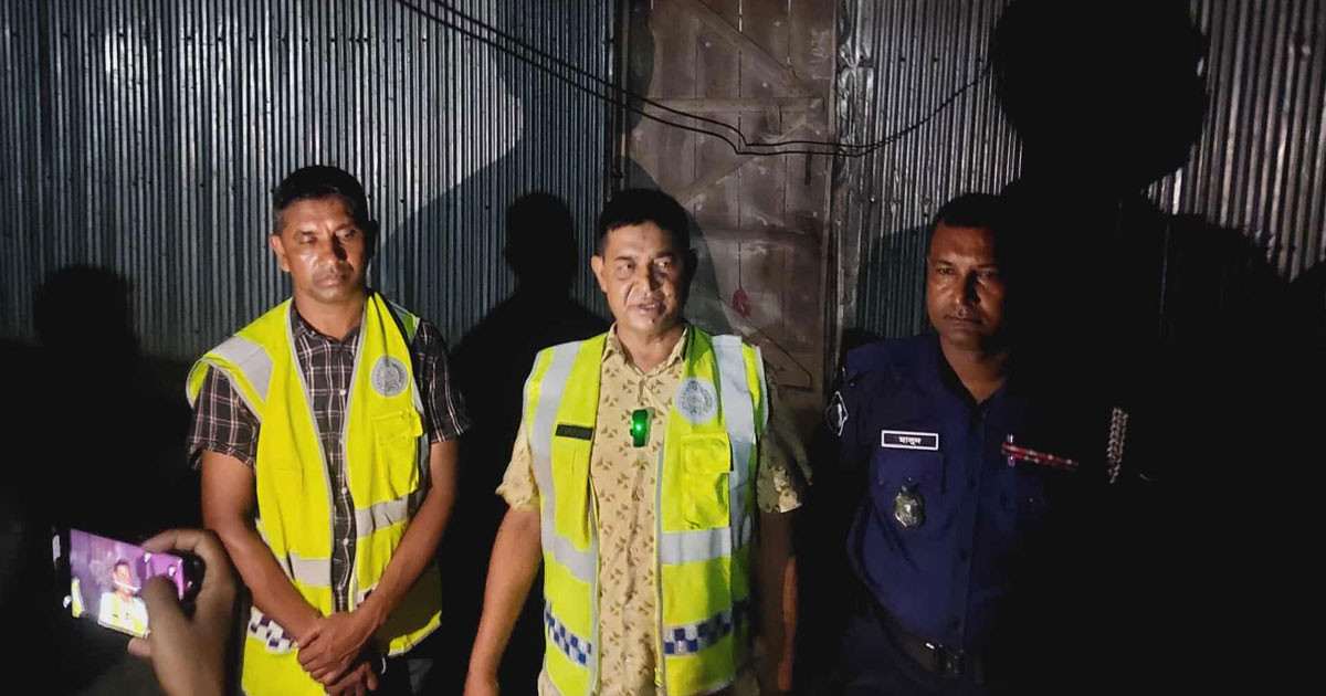 নিজ ঘর থেকে মা-মেয়ের অর্ধগলিত লাশ উদ্ধার