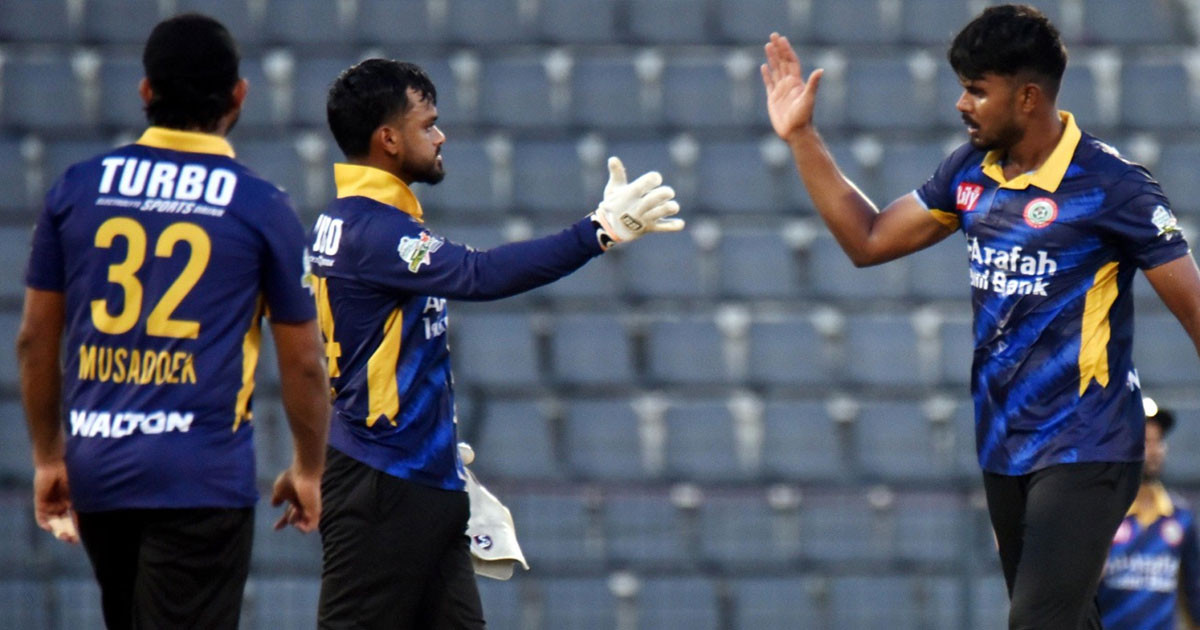 রাজশাহীর বিপক্ষে দারুণ জয় তুলে নিল ঢাকা