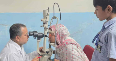 বসুন্ধরা আই হাসপাতাল ও রোটারি ক্লাবের উদ্যোগে ফ্রি চক্ষু চিকিৎসাসেবা